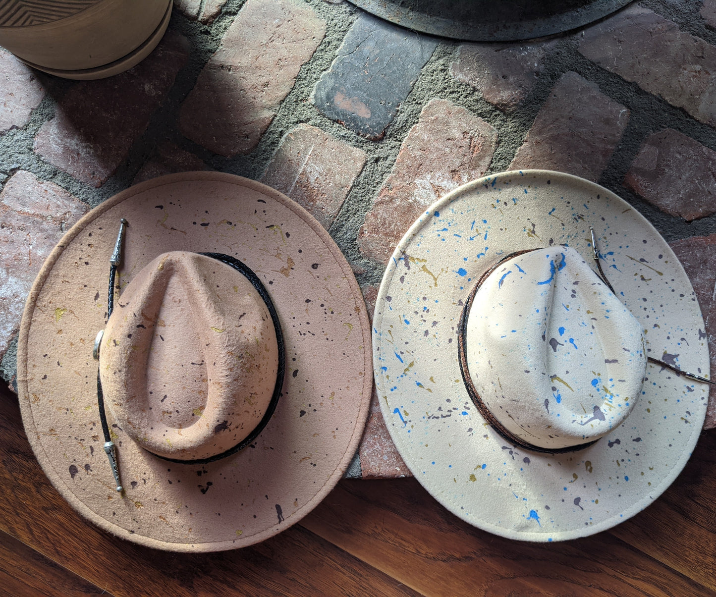 Wide brim