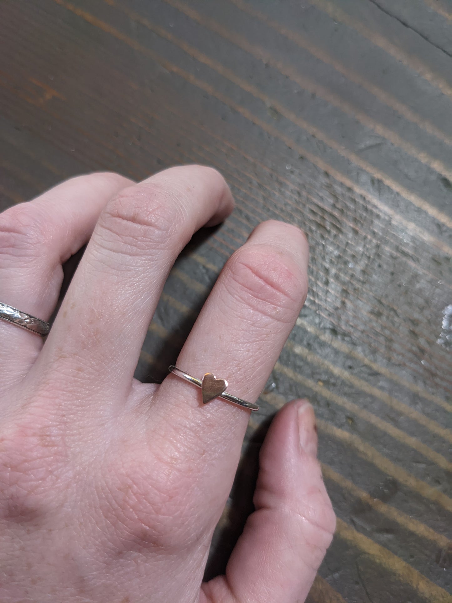Anillo de corazón de cobre y plata de ley (hecho a pedido)