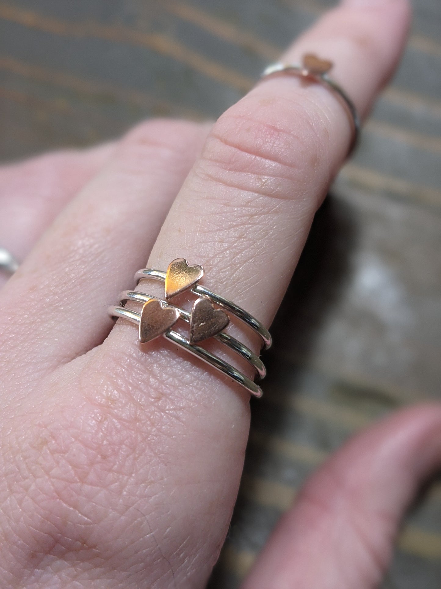Anillo de corazón de cobre y plata de ley (hecho a pedido)