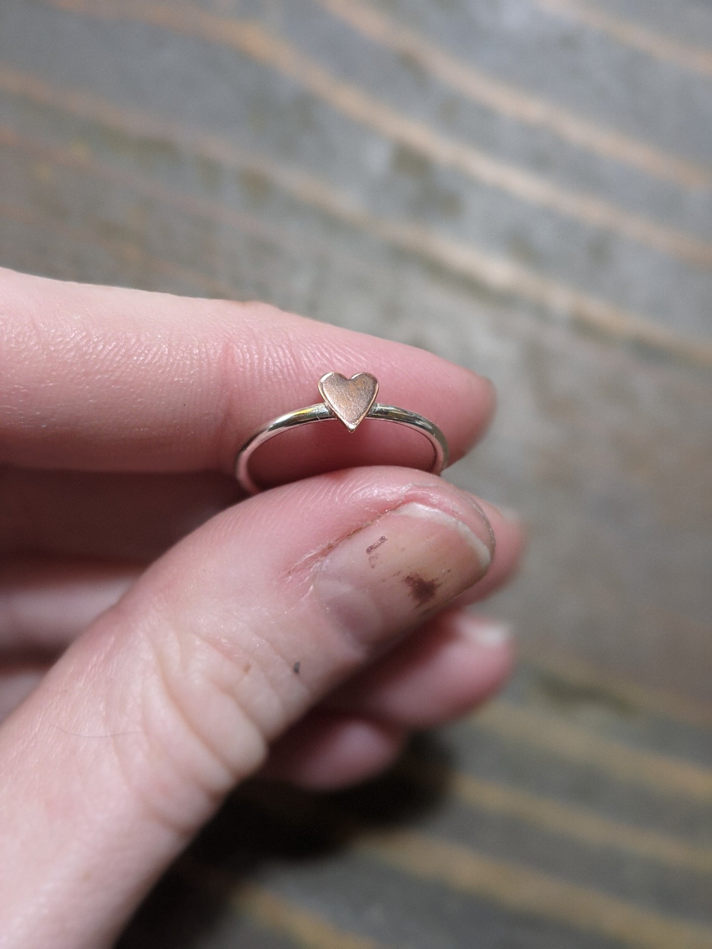 Anillo de corazón de cobre y plata de ley (hecho a pedido)