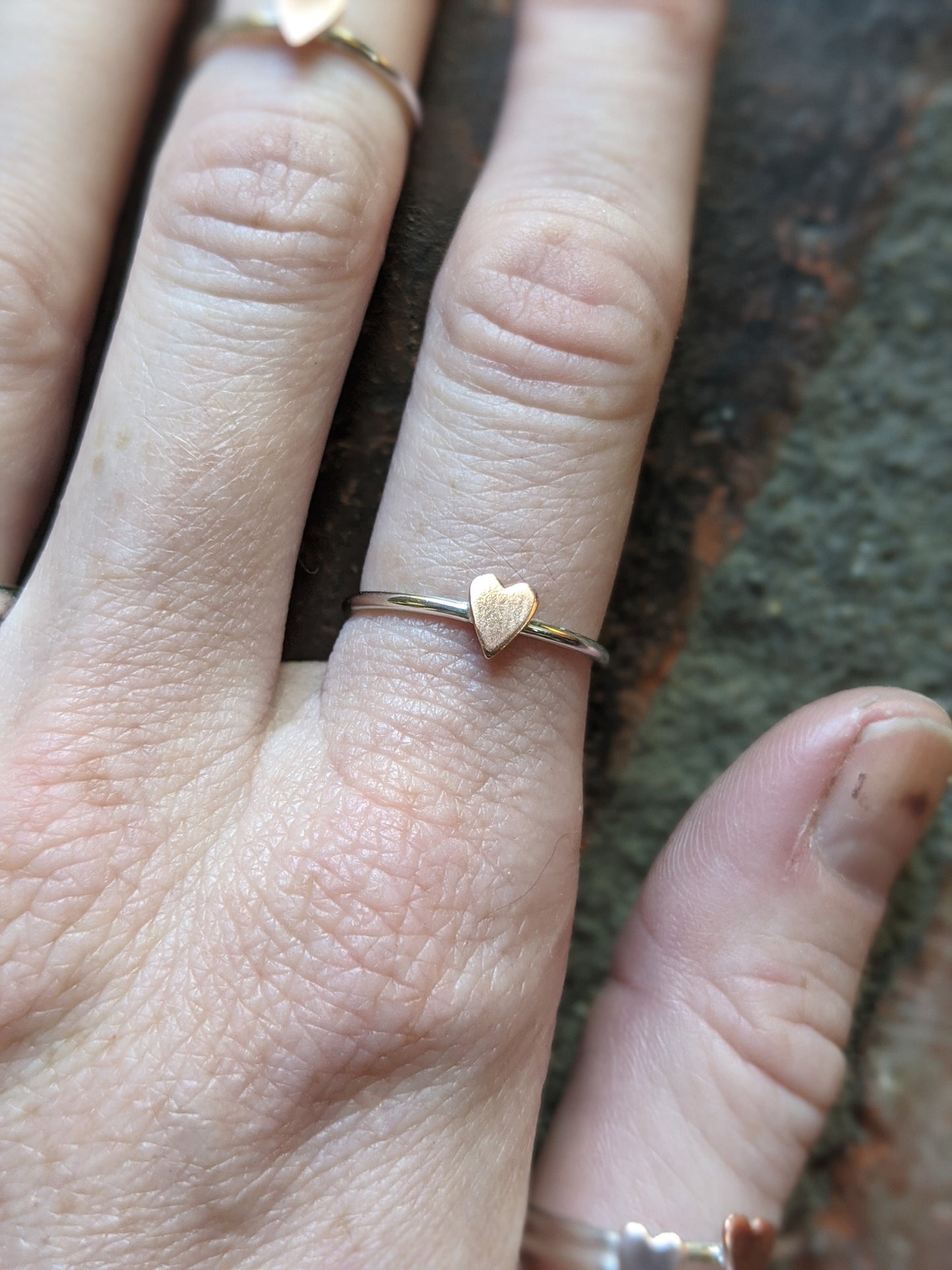Anillo de corazón de cobre y plata de ley (hecho a pedido)