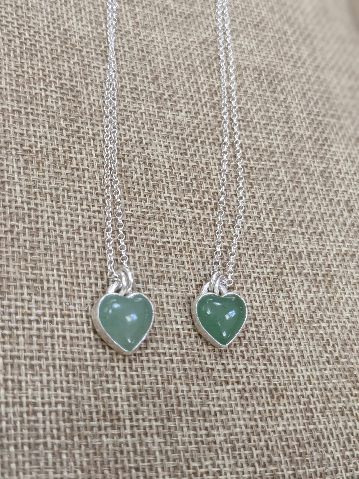 Collar de mini corazón de aventurina verde
