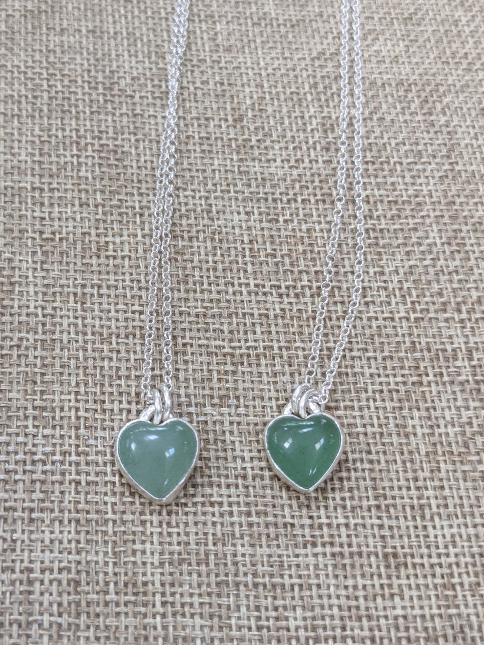 Collar de mini corazón de aventurina verde