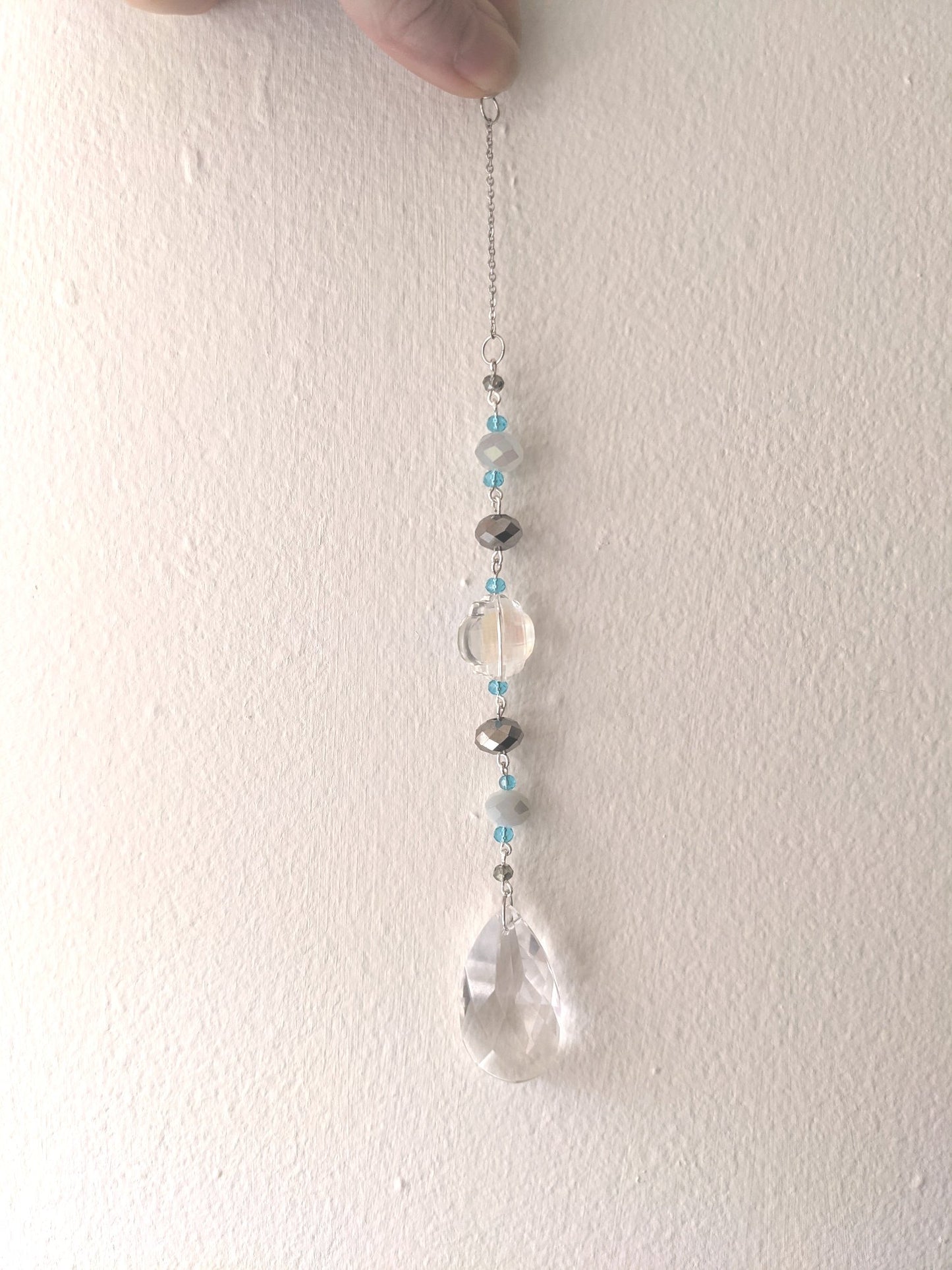 Mini atrapasol de trébol de cristal azul y gris (hecho a pedido)