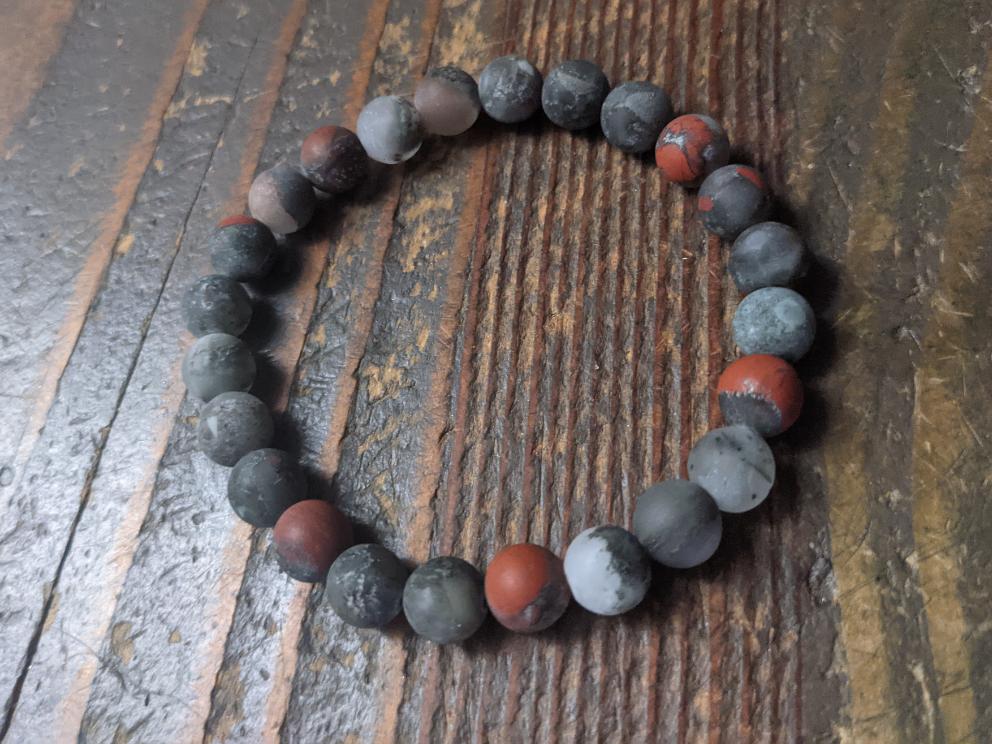 Pulsera de piedra de sangre africana (varios tamaños disponibles)