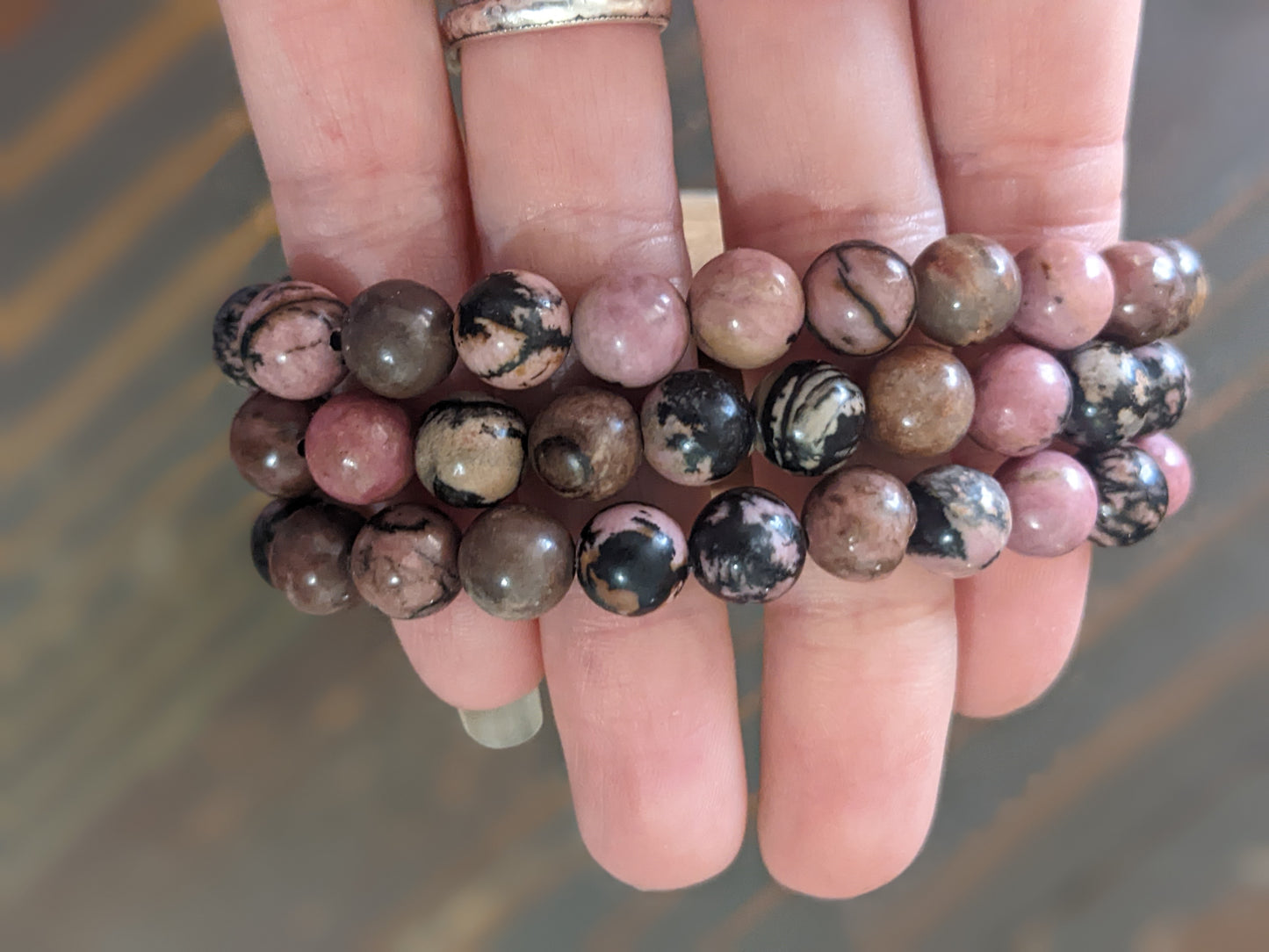 Pulseras de rodonita (varios tamaños disponibles) *Estilo retirado*