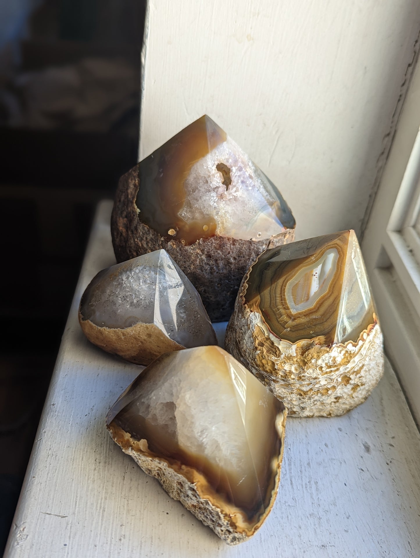 Half Rough Natural Agate Towers