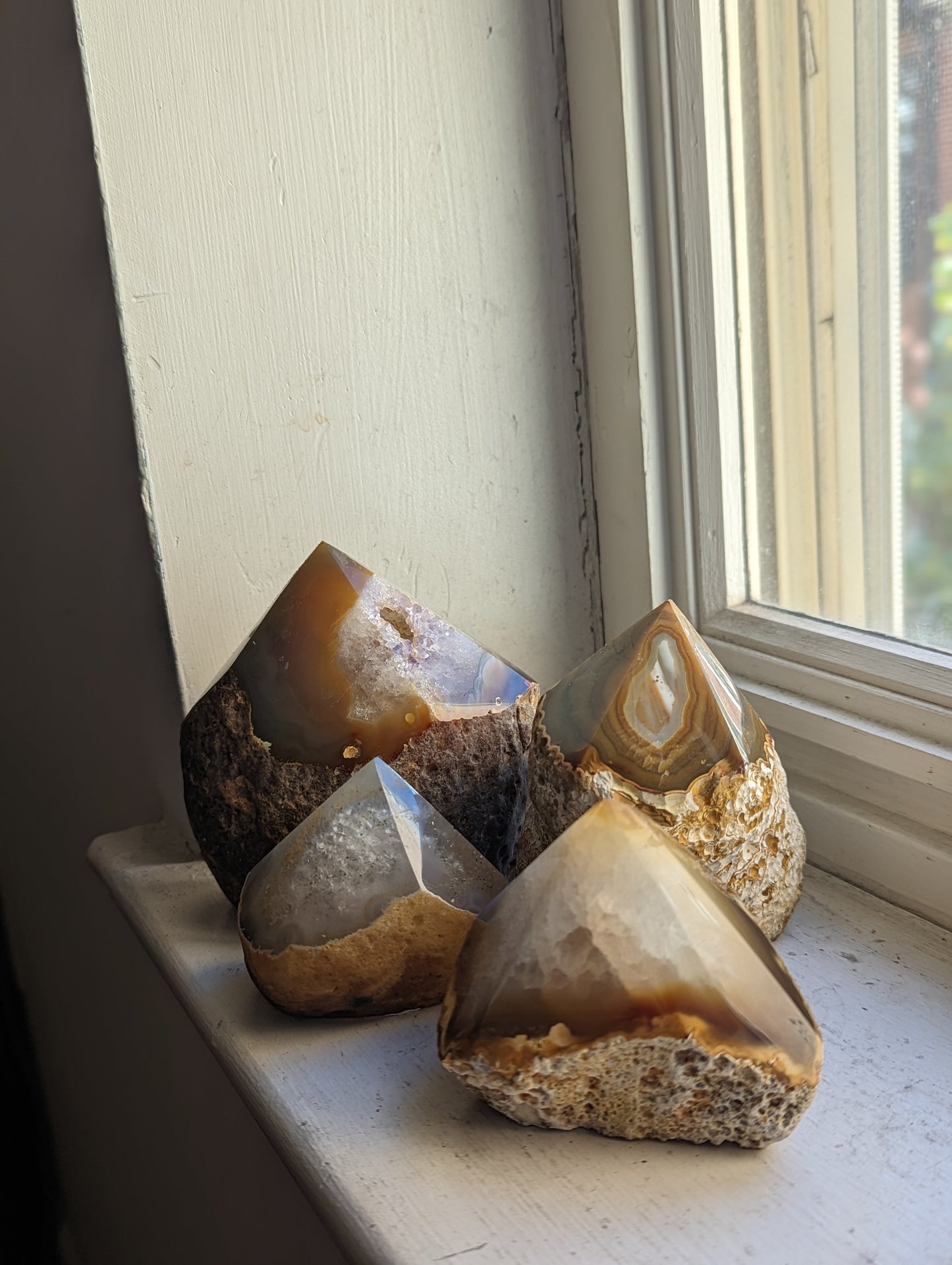 Half Rough Natural Agate Towers