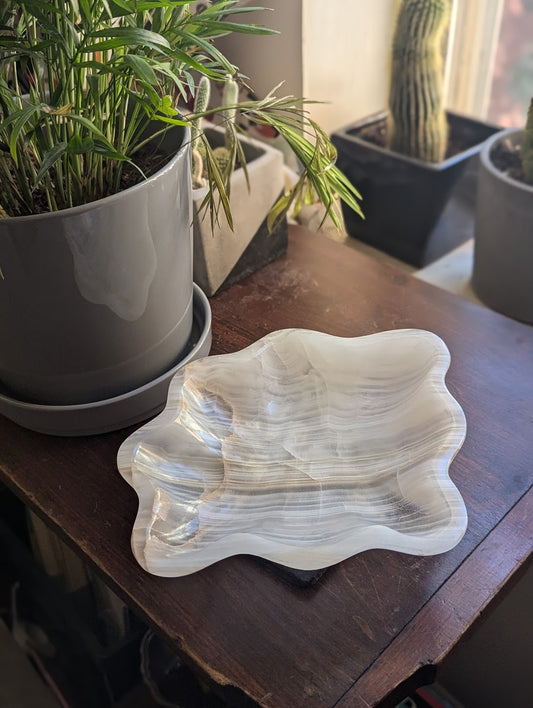 Large Wavy Onyx Bowl