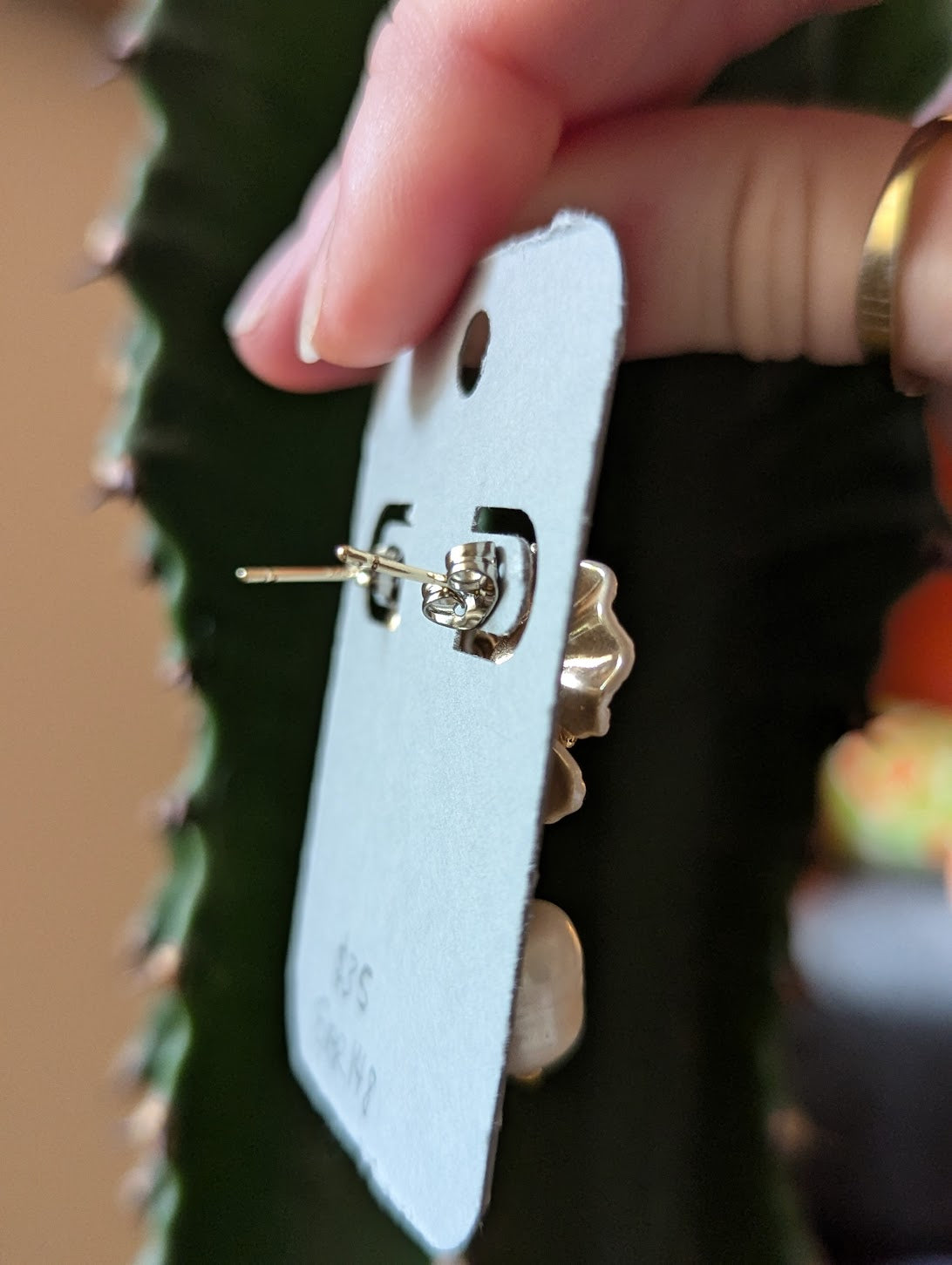 White Flower Stud Earring With Pearl Accent