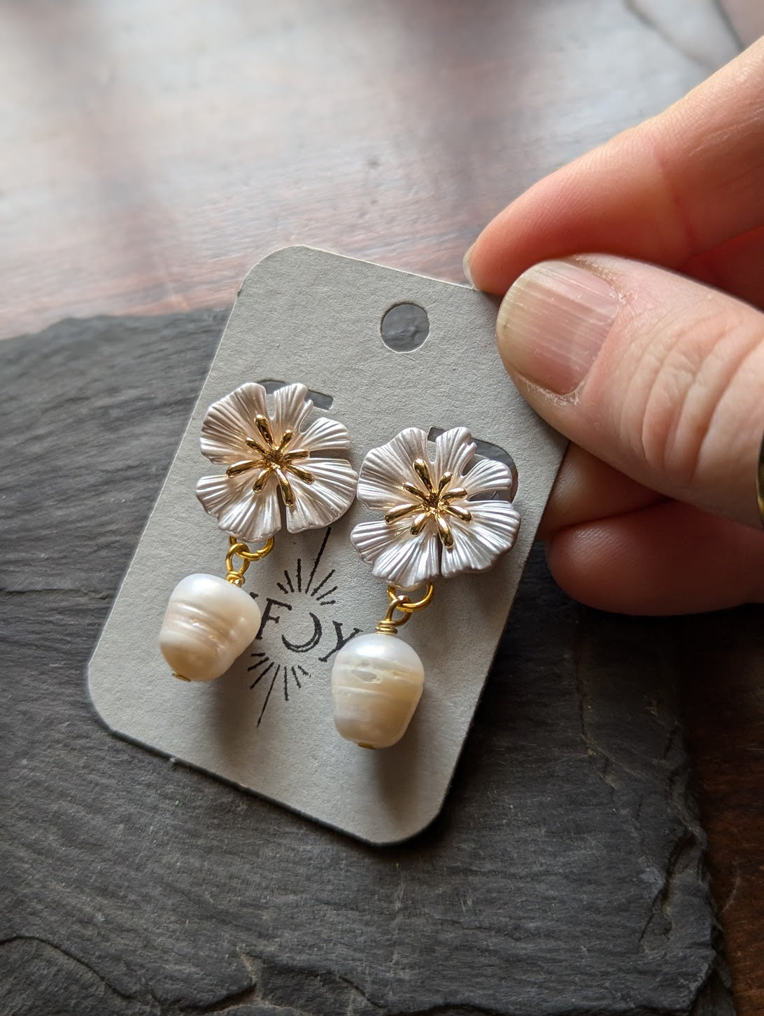 White Flower Stud Earring With Pearl Accent