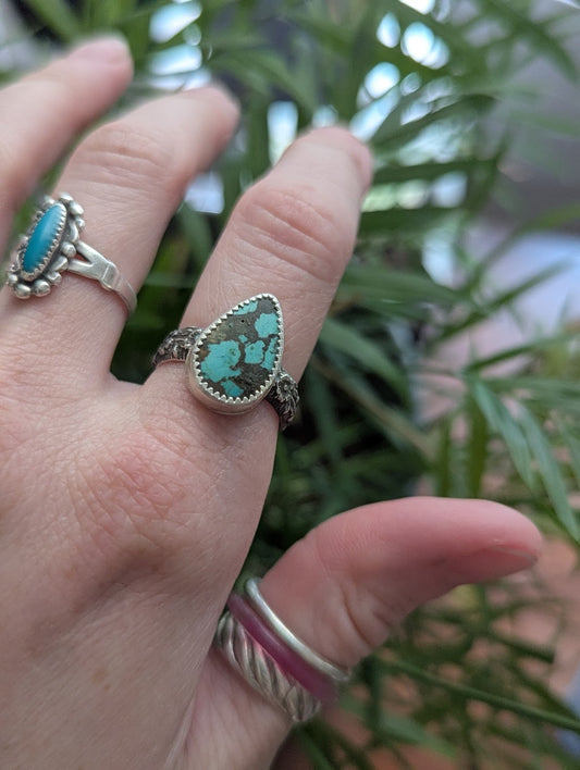 Hubei Turquoise Tear Drop Silver Ring - Size 7