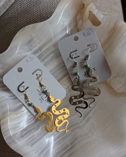 Pendientes de serpiente de oro