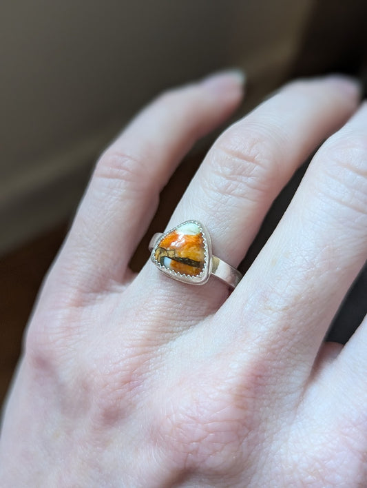 Spiny Oyster Trillion Silver Ring - Size 5