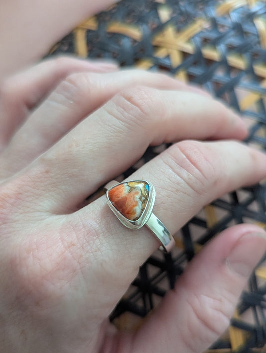 Spiny Oyster Trillion Silver Ring - Size 11