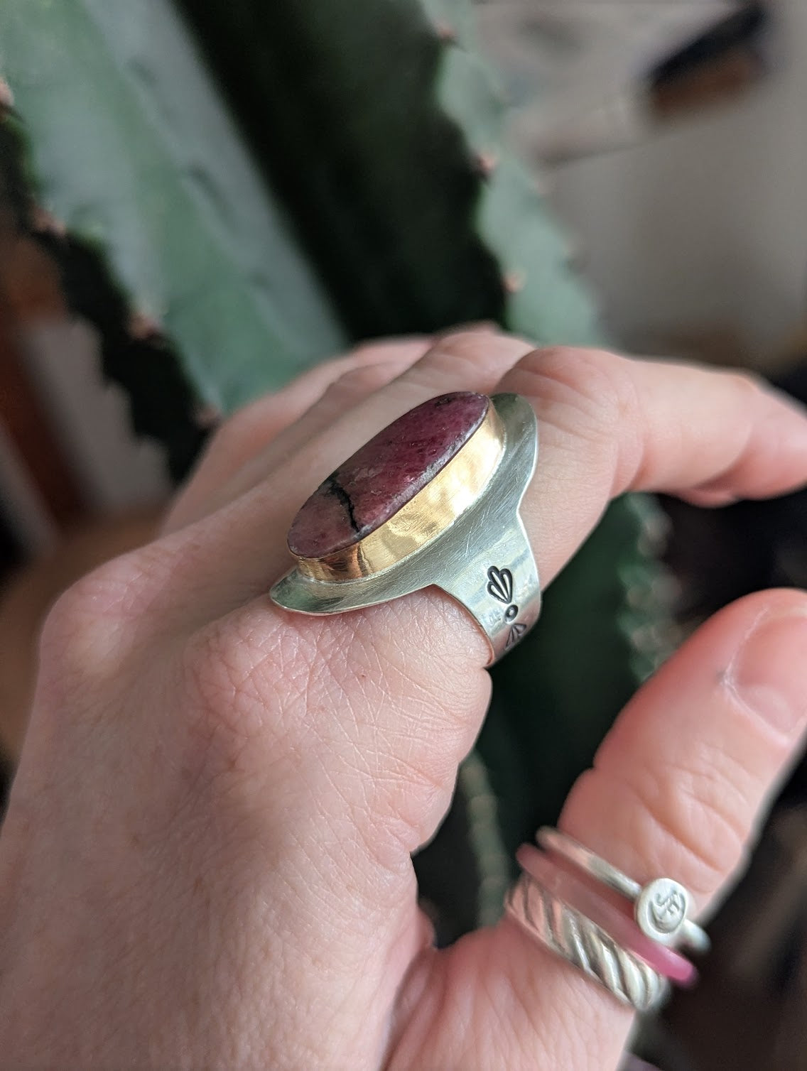 Rhodonite Silver and Gold Mixed Metal Shield Ring - Size 9
