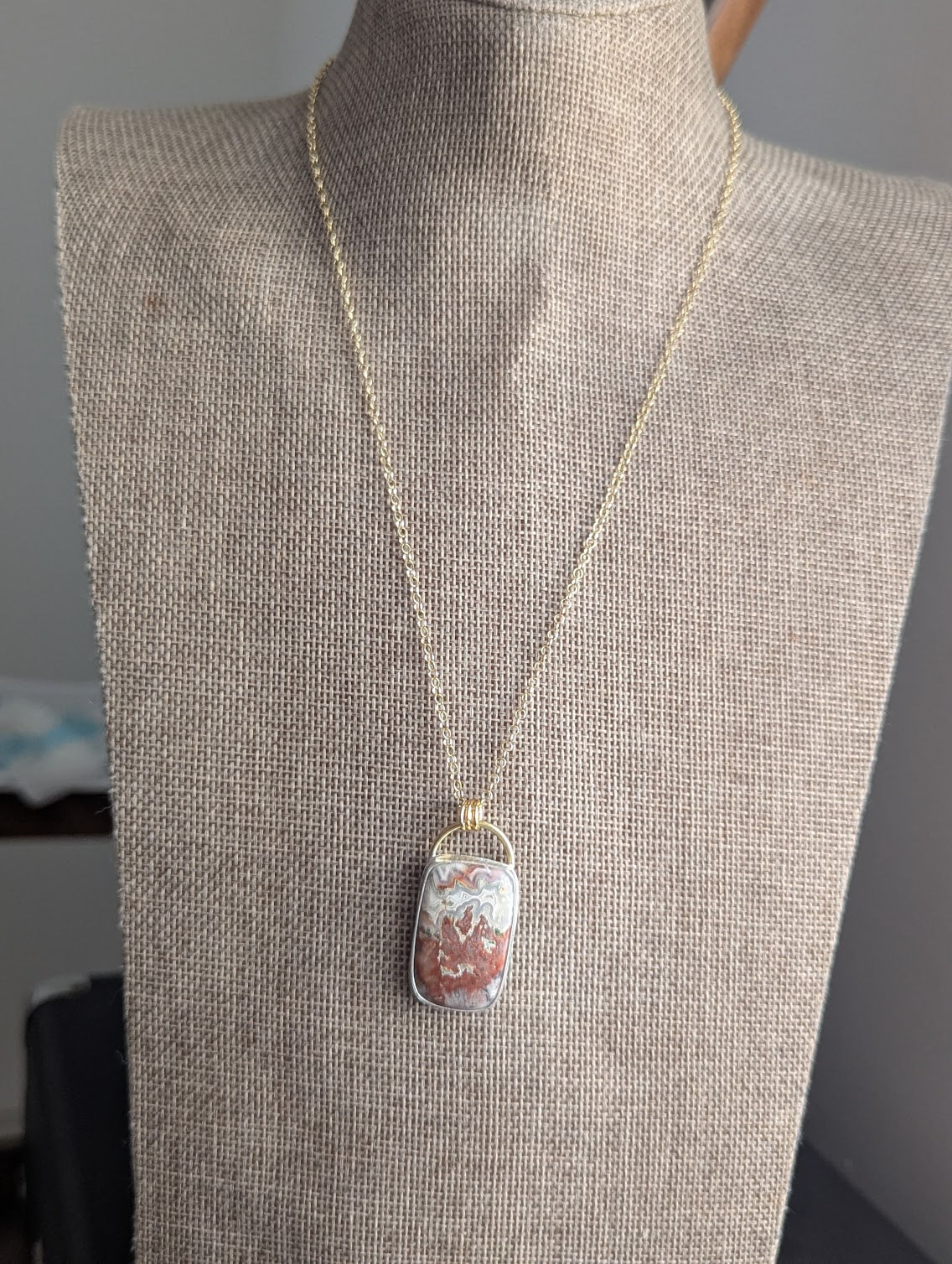 Full Circle Crazy Lace Agate Mixed Metal Gold and Silver Necklace