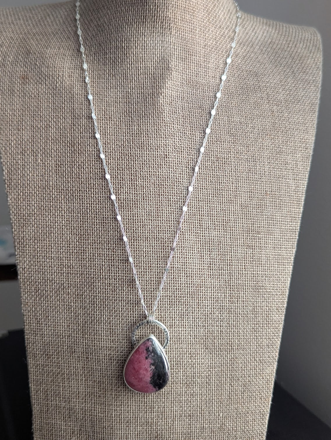 Large Rhodonite Tear Drop Hammered Full Circle Long Silver Necklace