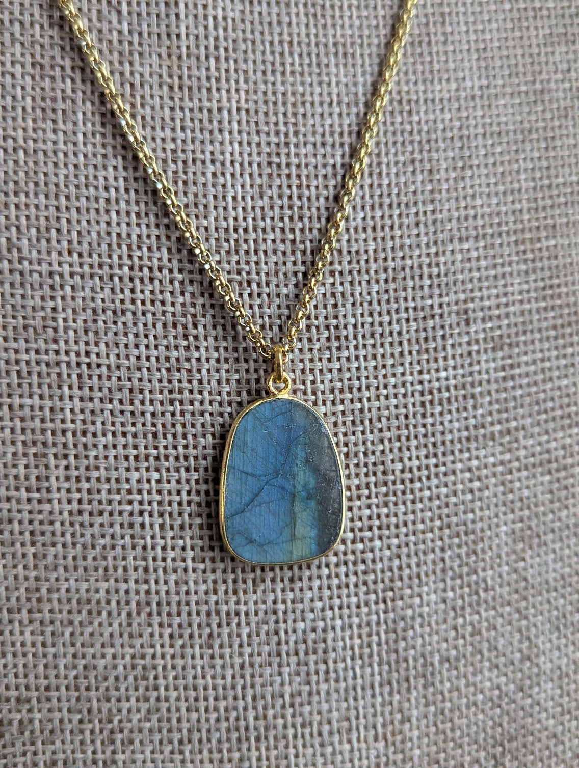 Flashy Labradorite Gold Necklace