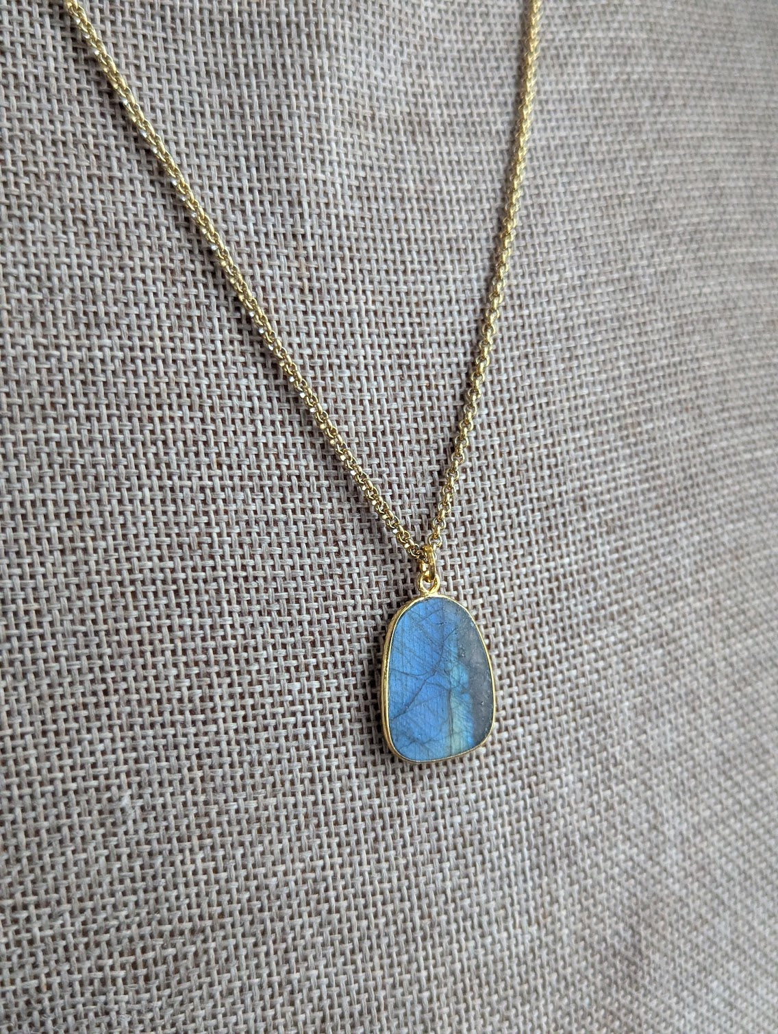 Flashy Labradorite Gold Necklace