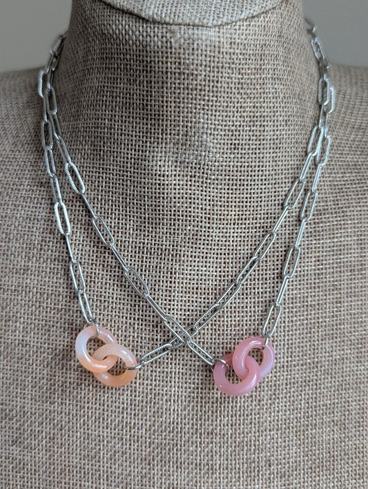 Pink Agate Interlocking Rings Silver Paperclip Chain