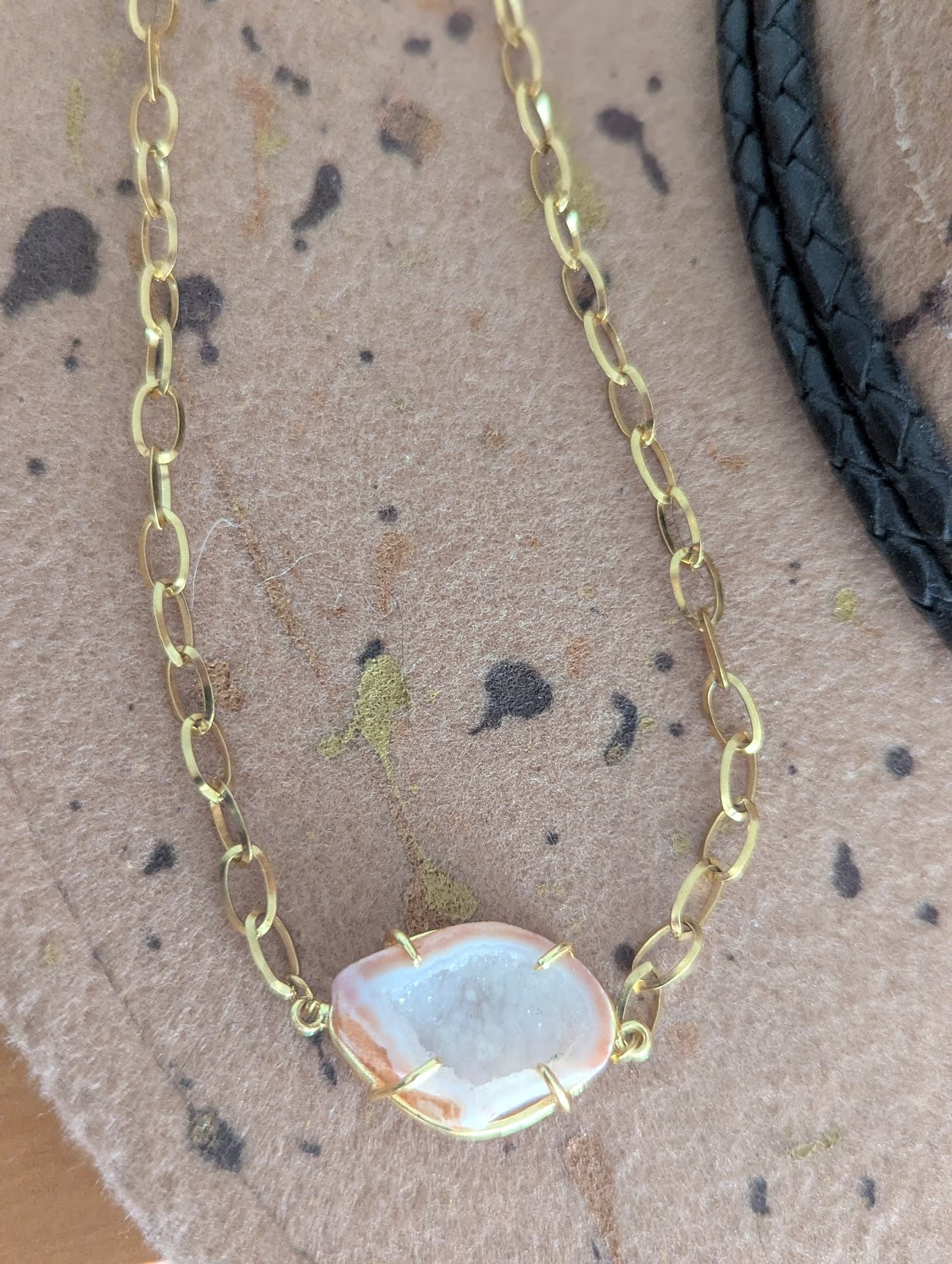 Pink Druzy Agate Short Necklace