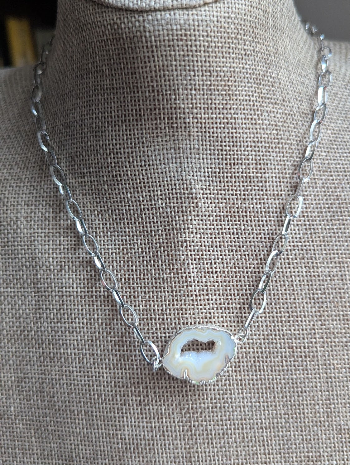 Silver Agate Slice Short Necklace