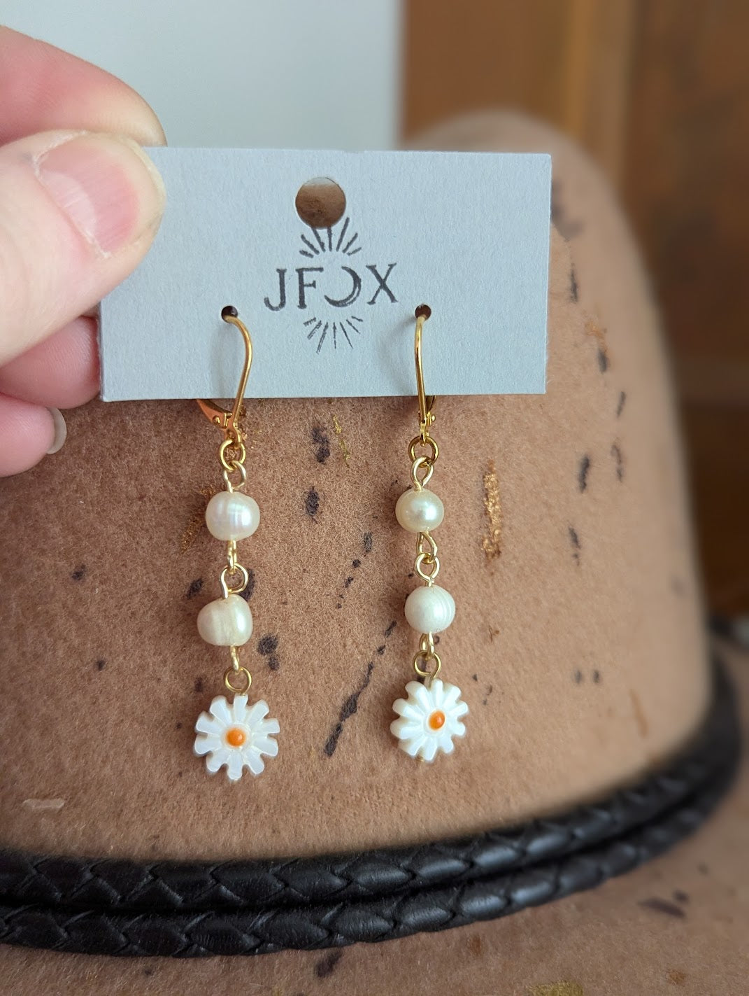 Freshwater Pearl and Flower Mother of Pearl Gold Hoops