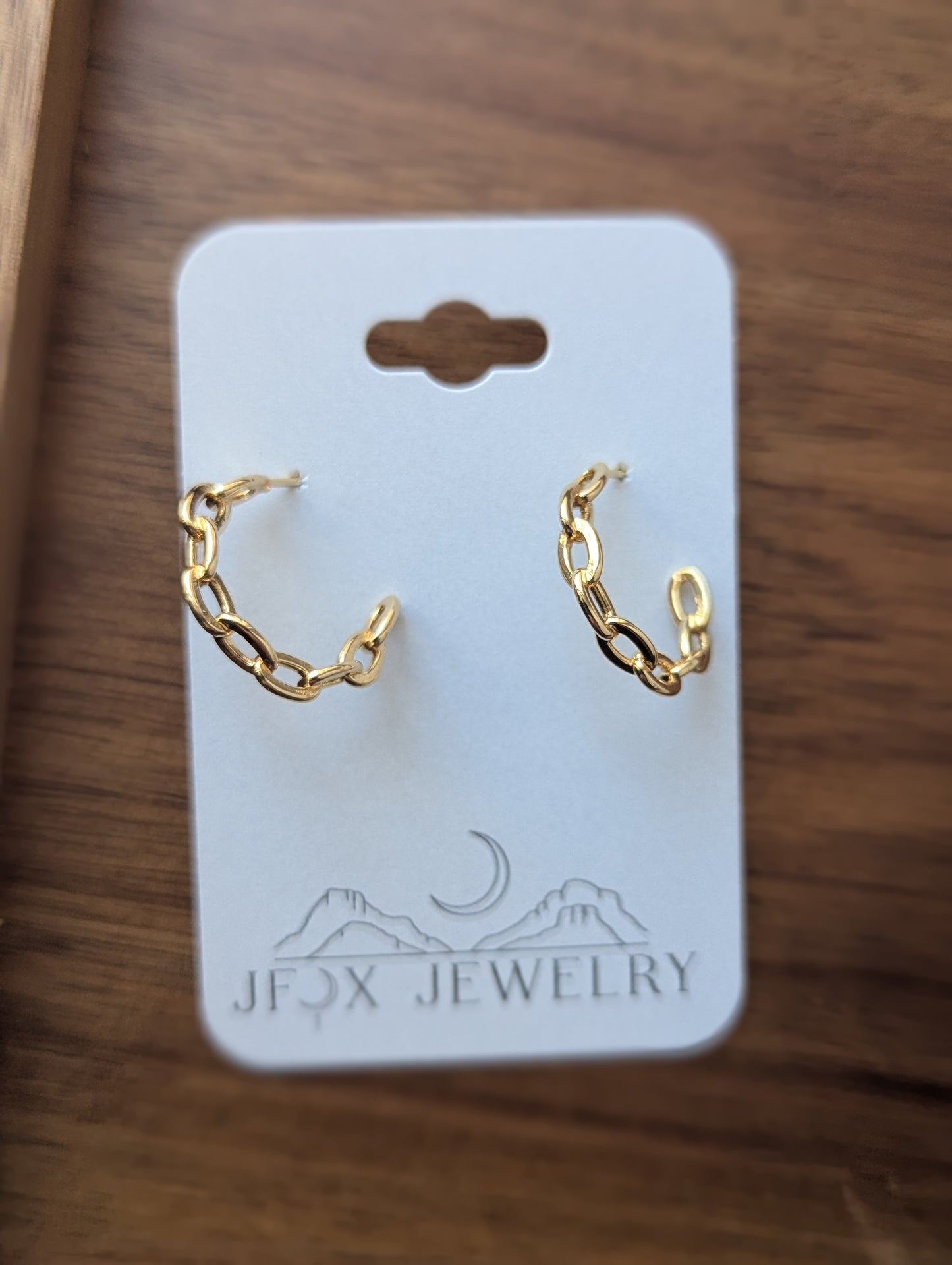 Medium Chain Link Gold Hoops