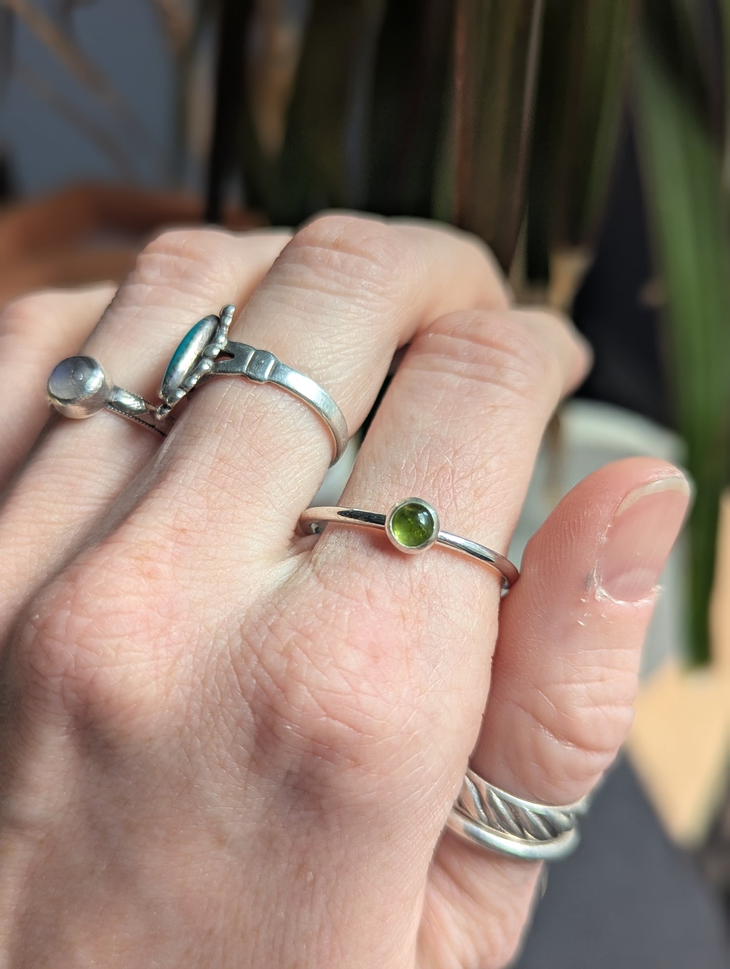 Anillo de plata de ley con amatista de 5 mm (varios tamaños disponibles MTO)