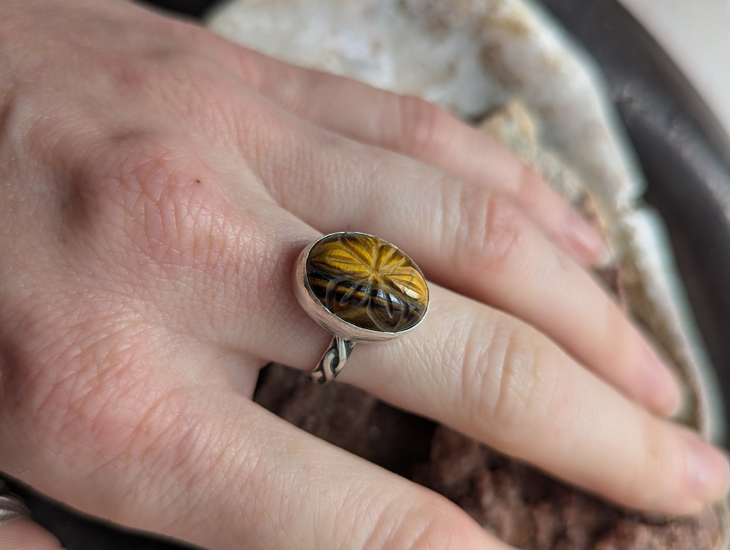 Carved Flower Tigers Eye Braided Band Sterling Silver Ring - Size 5.5