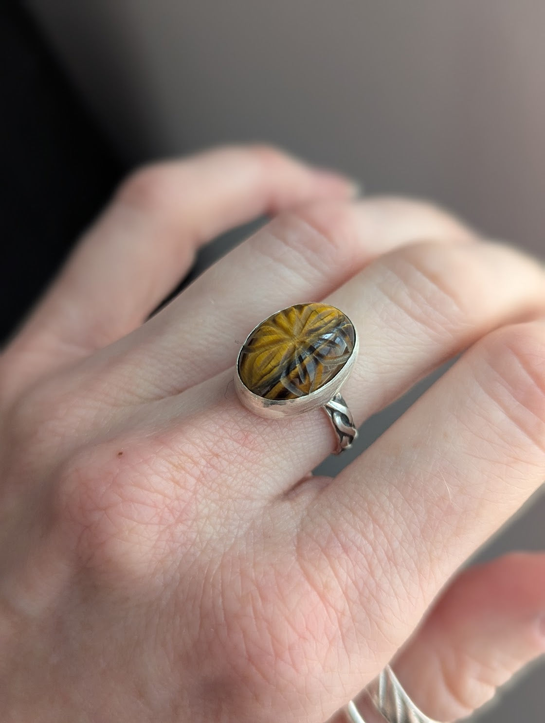 Carved Flower Tigers Eye Braided Band Sterling Silver Ring - Size 5.5