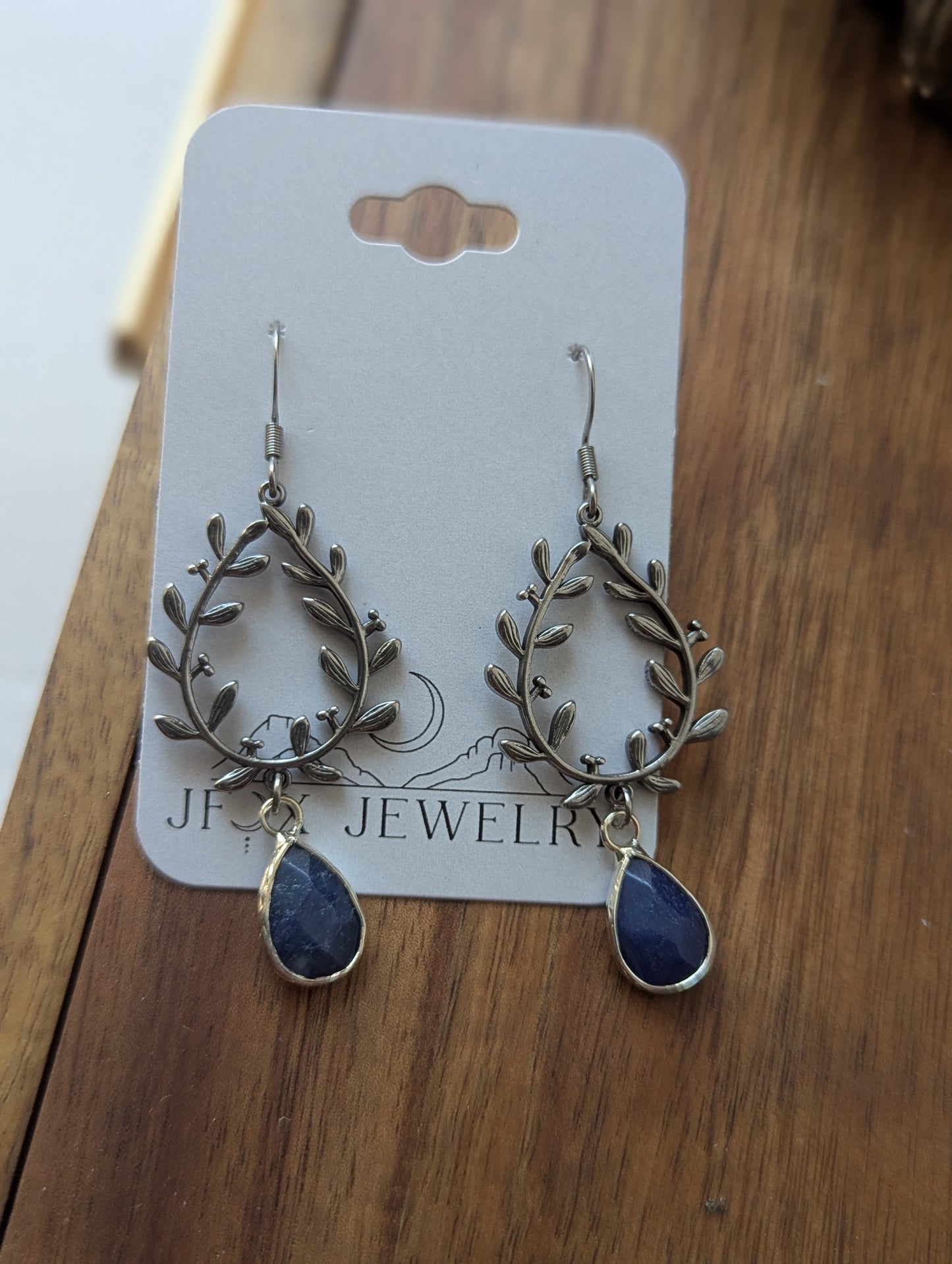 Silver Laurel Wreath Tear Drop Earrings (Labradorite or Lapis Lazuli)