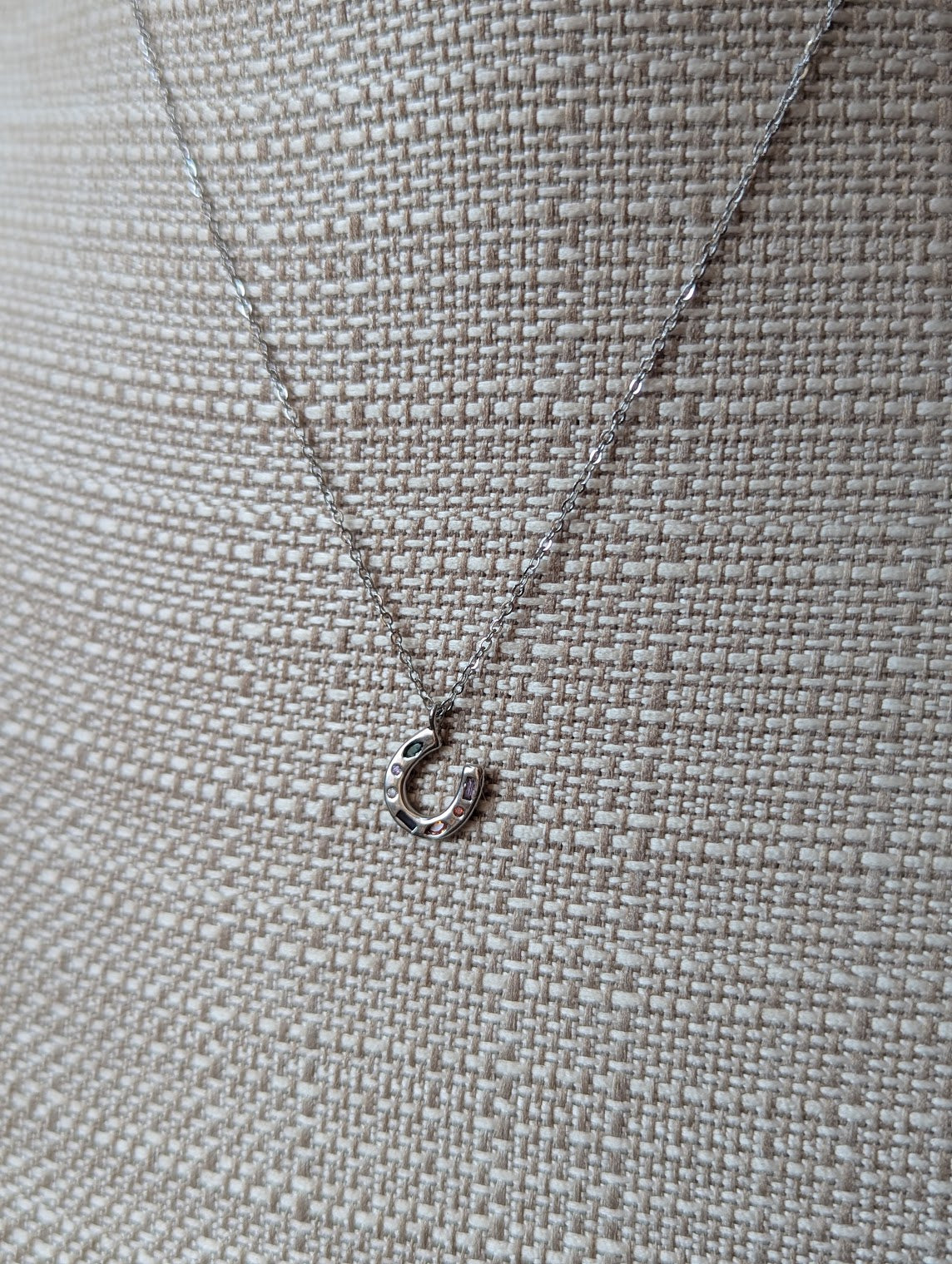 Silver Gemmy Horsheshoe Necklace