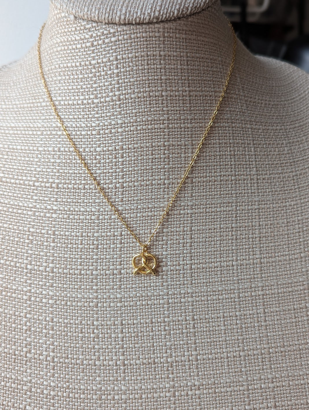 Soft Pretzel Necklace (Silver or Gold)