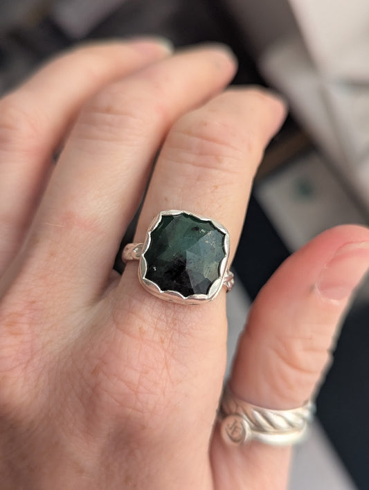 Faceted Emerald Sterling Silver Ring - Size 7.5