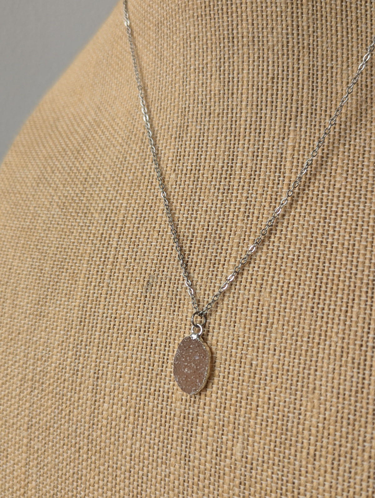 Colgantes Druzy en acero inoxidable (varios estilos disponibles)