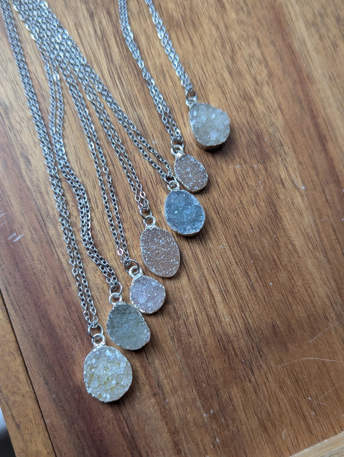 Colgantes Druzy en acero inoxidable (varios estilos disponibles)