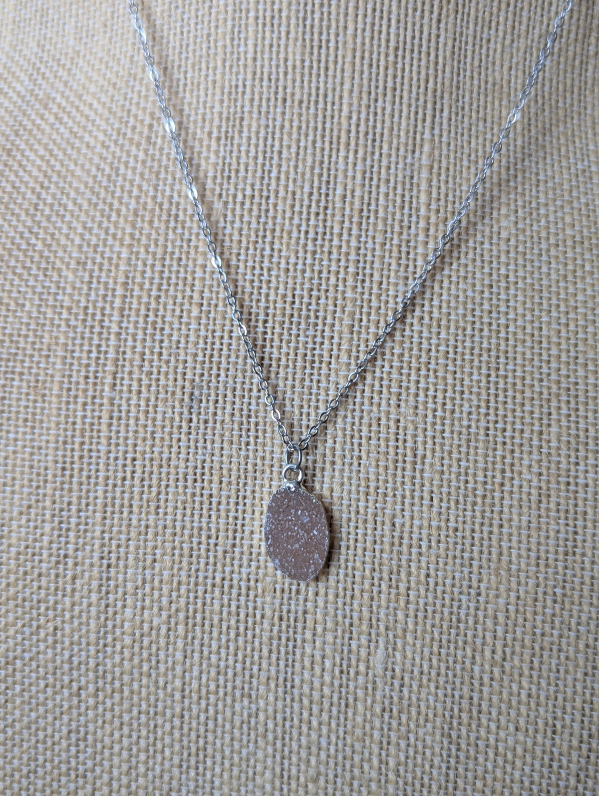 Colgantes Druzy en acero inoxidable (varios estilos disponibles)