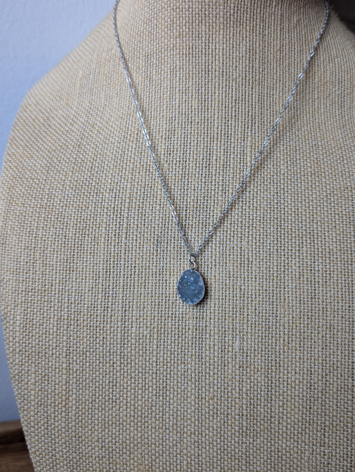 Colgantes Druzy en acero inoxidable (varios estilos disponibles)