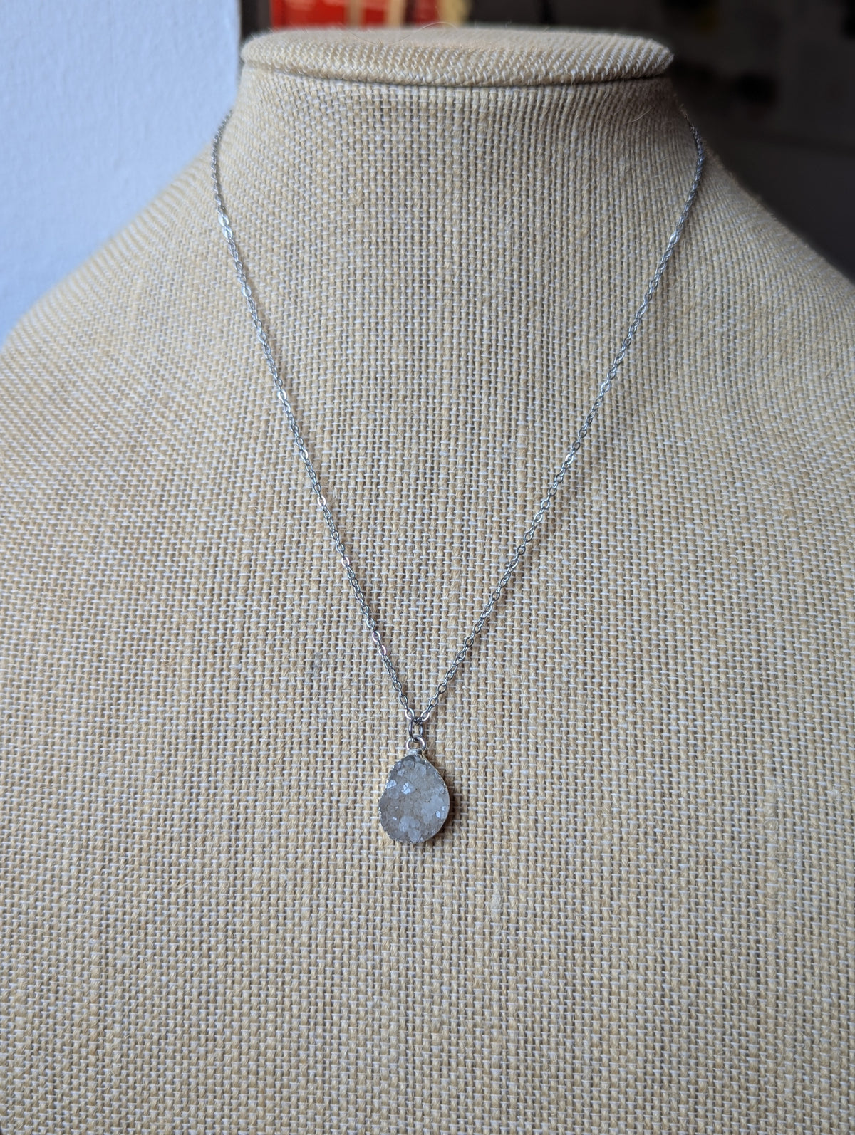 Colgantes Druzy en acero inoxidable (varios estilos disponibles)