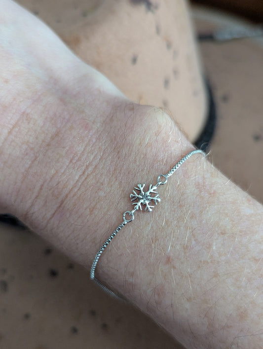 Silver Snowflake Slider Bracelet