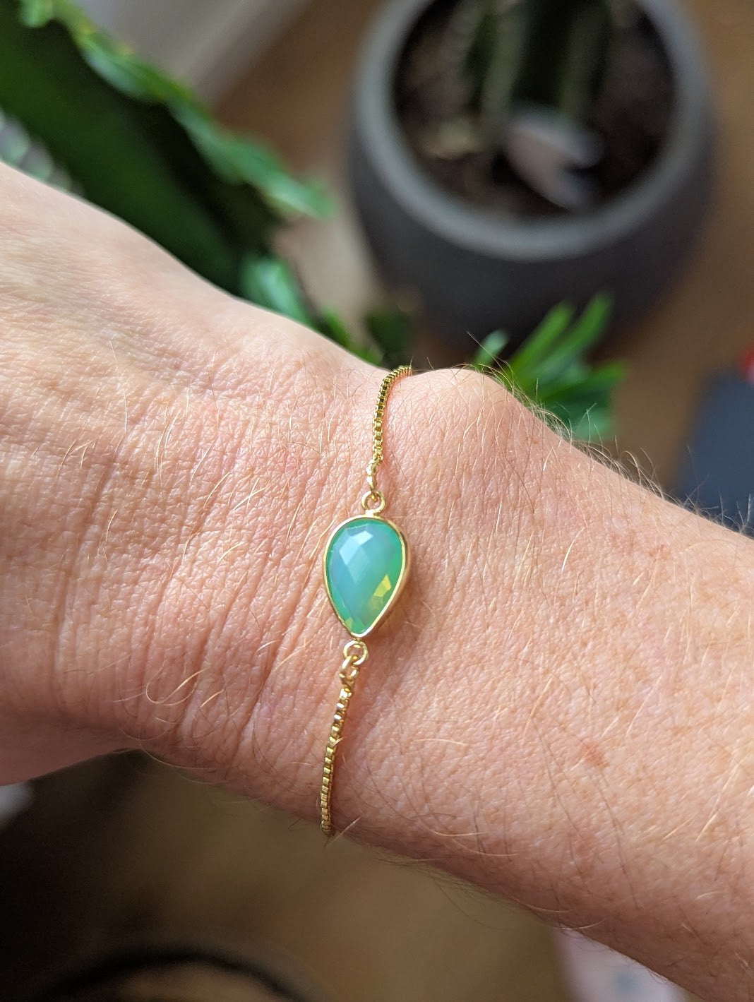 Light Green Opalite Faceted Tear Drop Quartz Gold Slider Bracelet