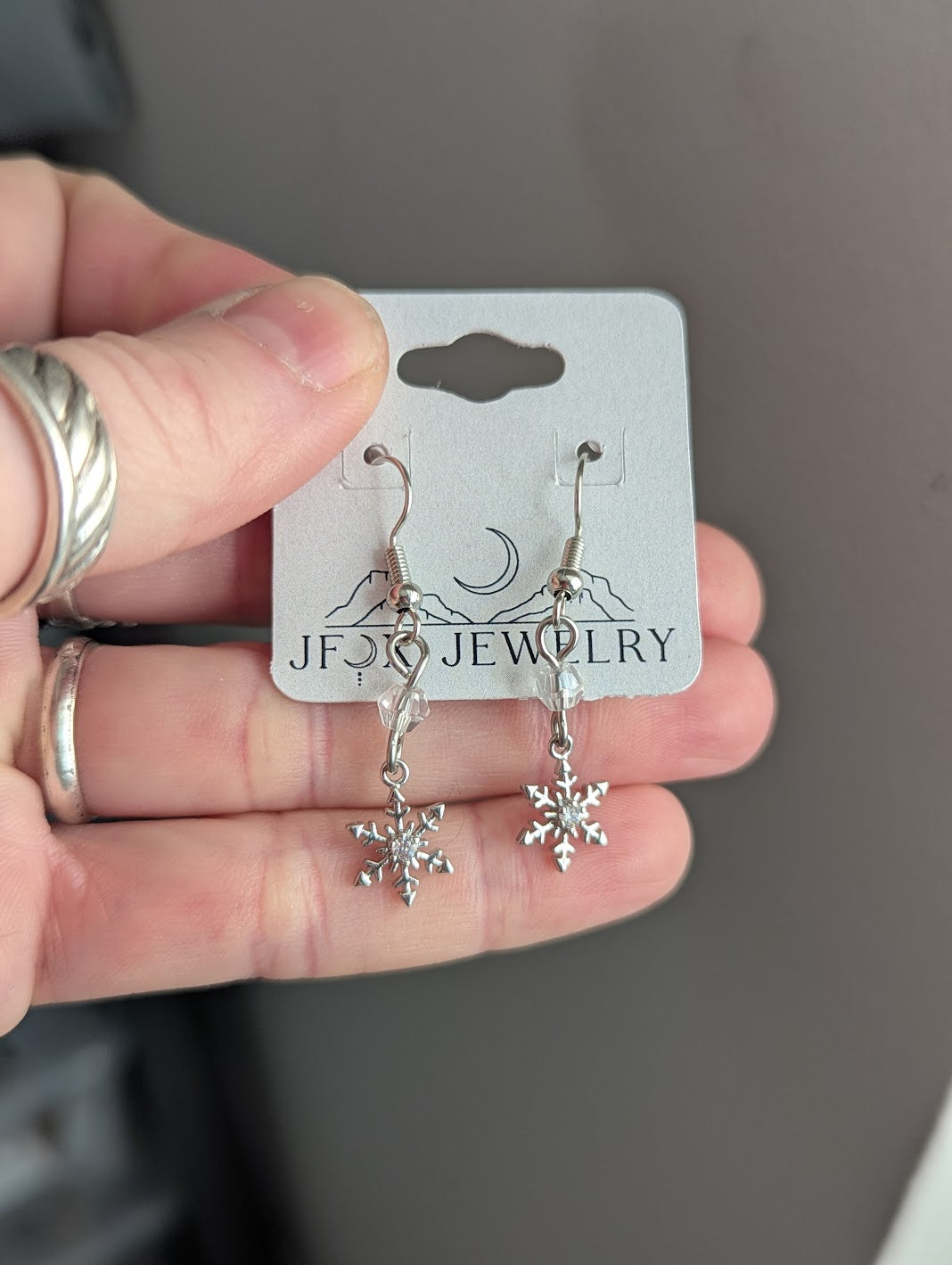 Snowflake Necklace and Earrings Gift Box (Silver or Gold)