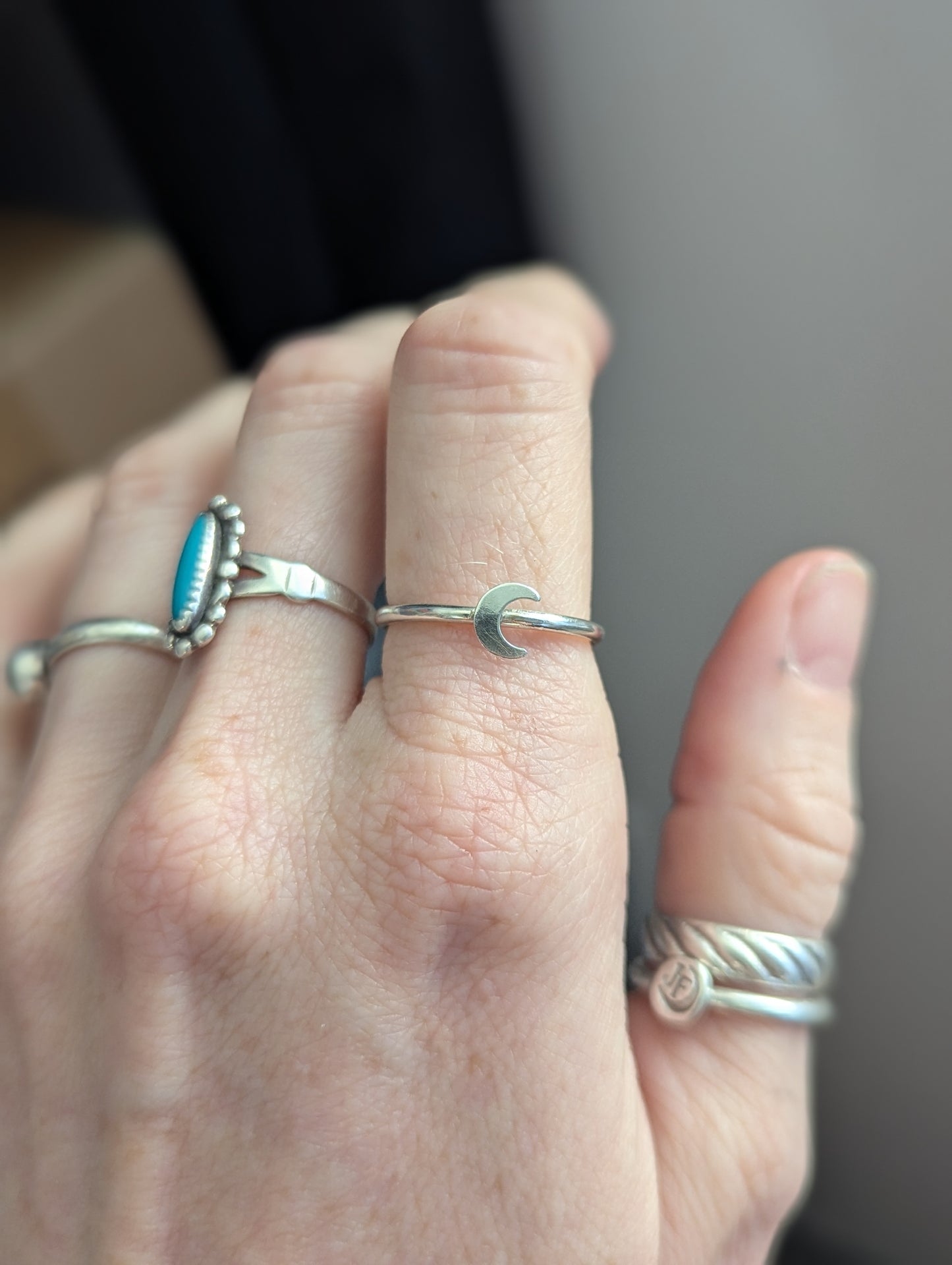 Anillo de luna creciente de plata esterlina