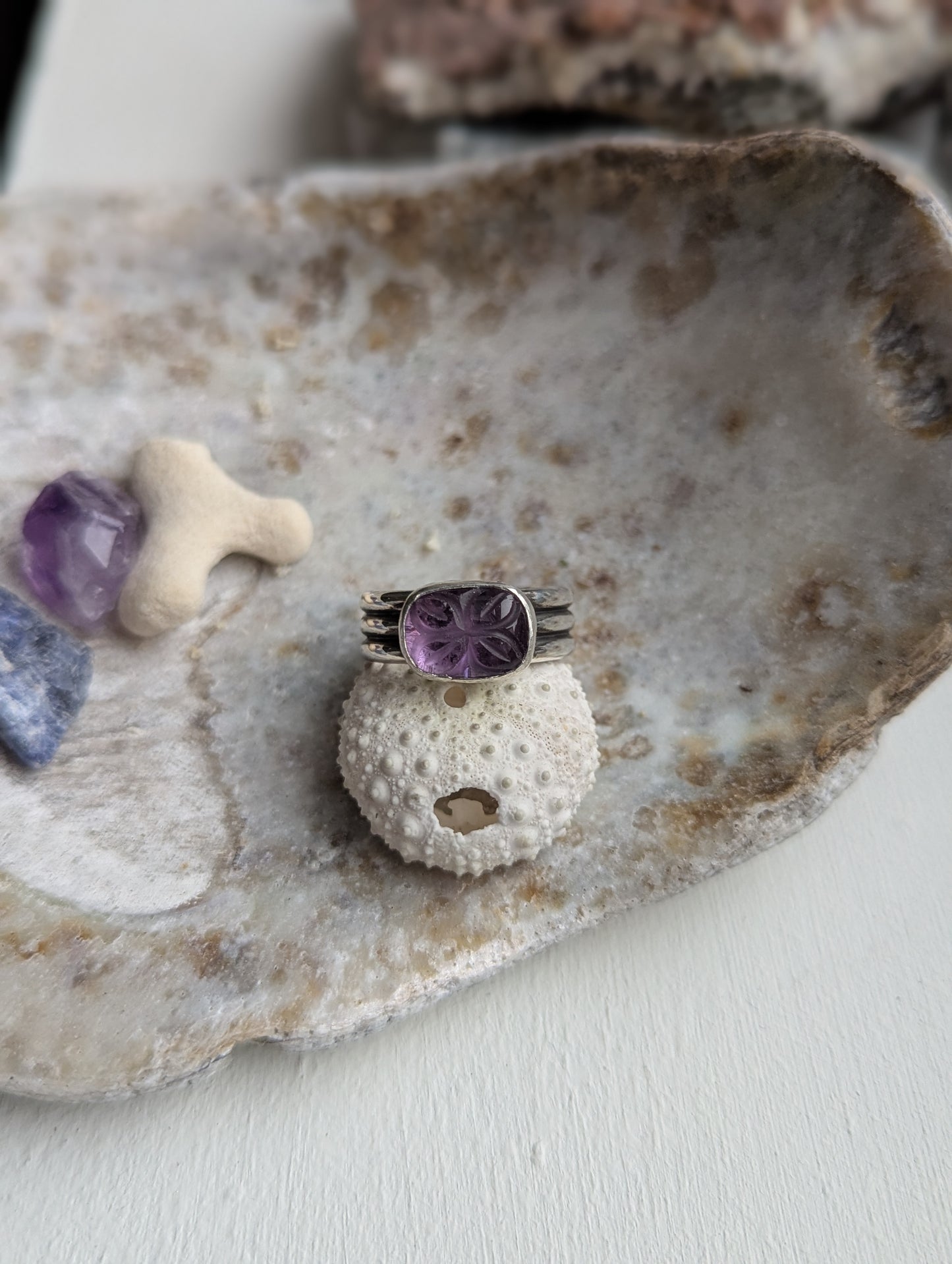 Floral Cared Amethyst Sterling Silver Ring - Size 7