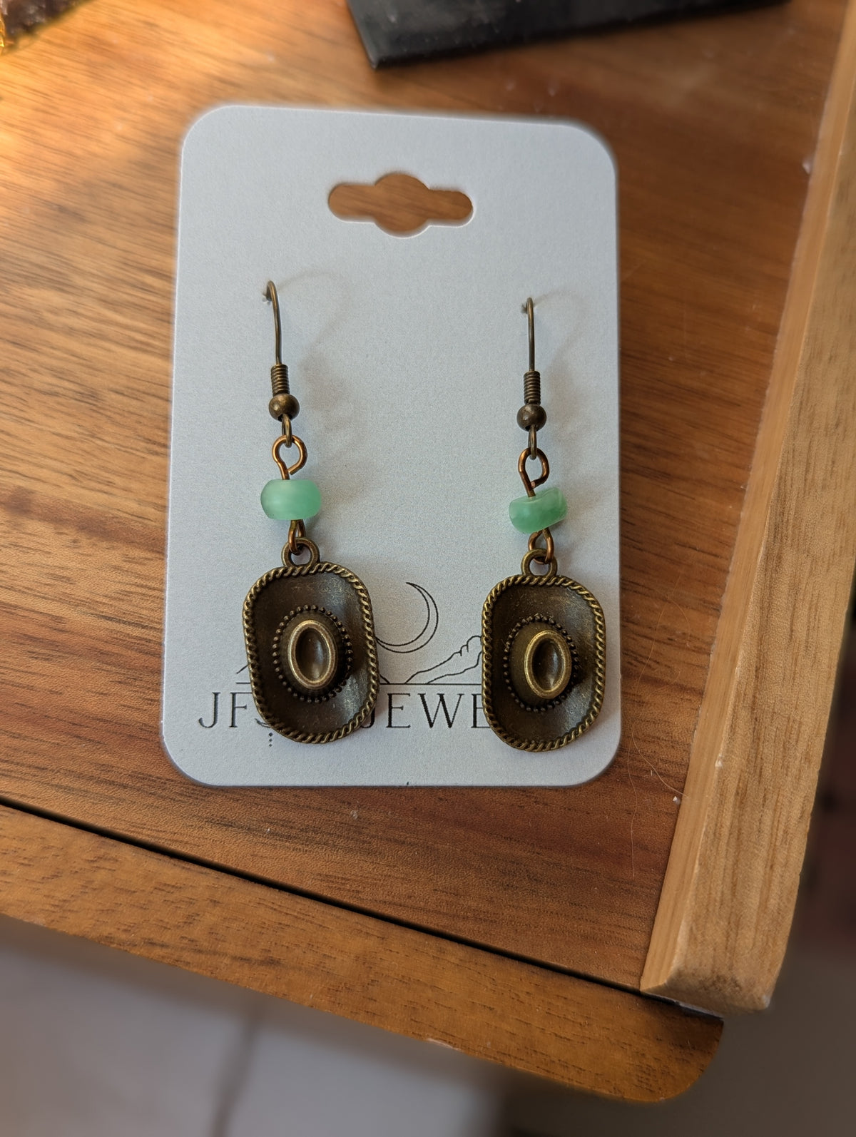 Pendientes de sombrero de vaquero (plata o latón)