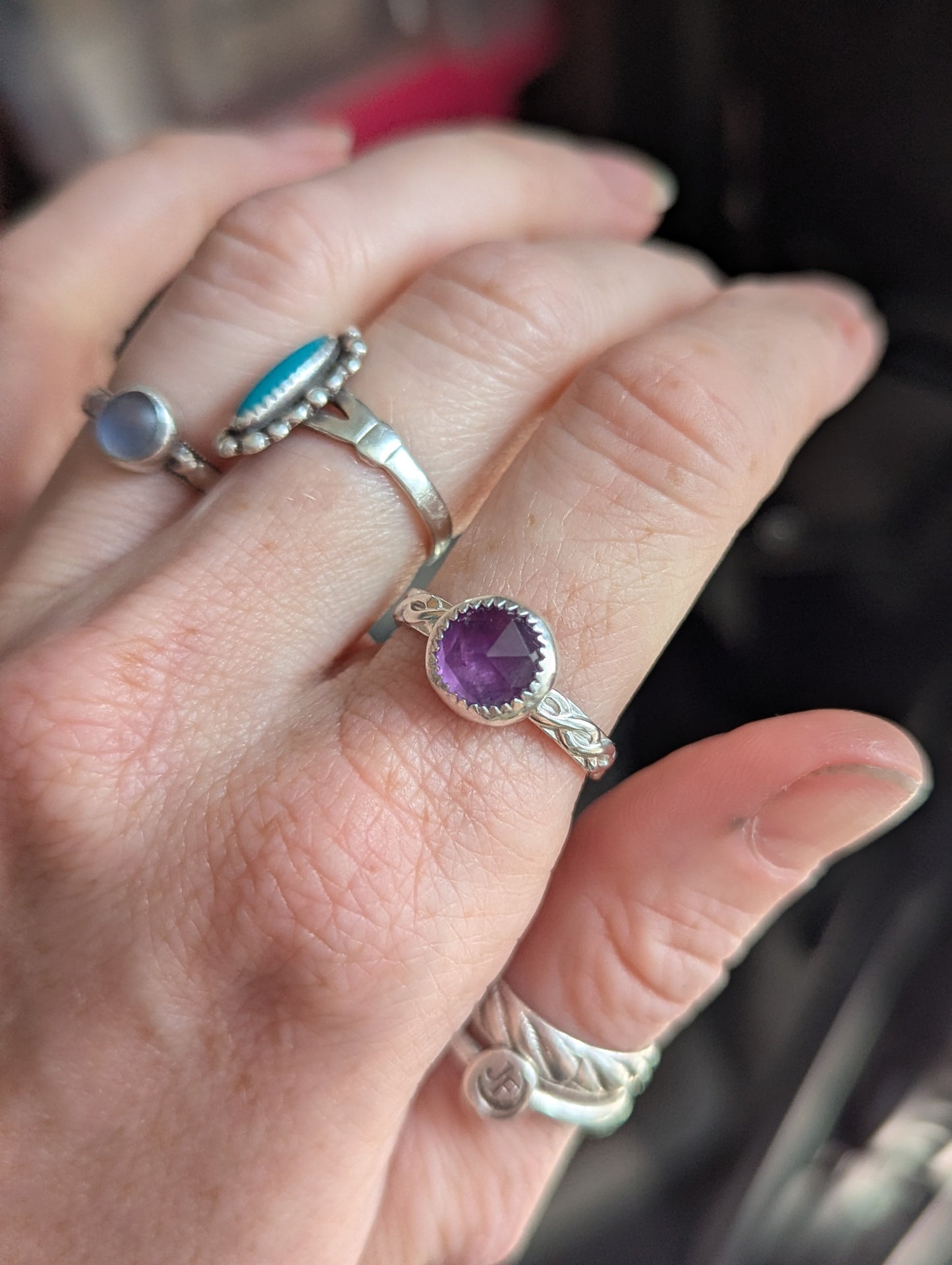 Anillo de plata de ley trenzada con amatista redonda facetada - Talla 8