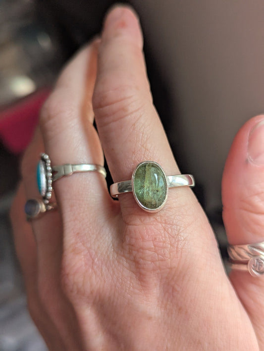 Green Kyanite Oval Sterling Ring - Size 12