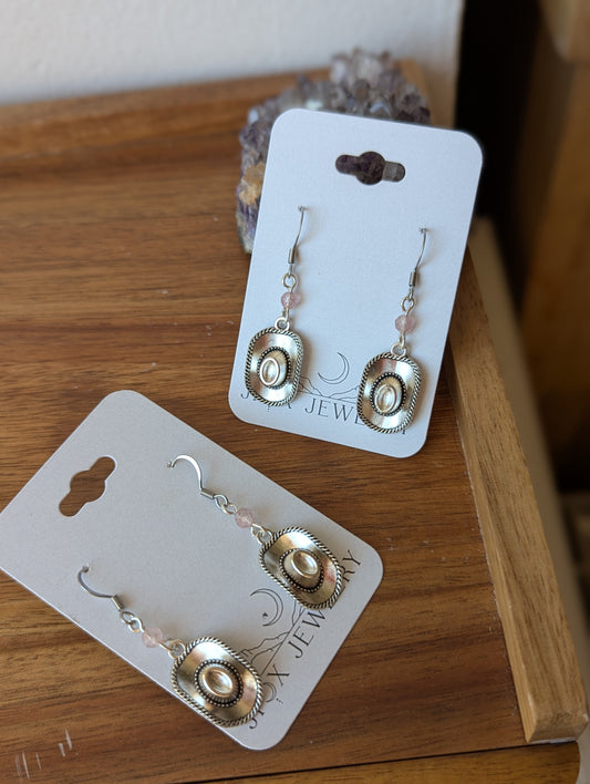 Pendientes de sombrero de vaquero (plata o latón)
